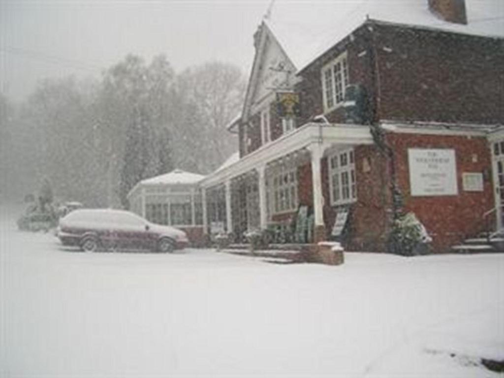 The Wheatsheaf Inn Haslemere Dış mekan fotoğraf